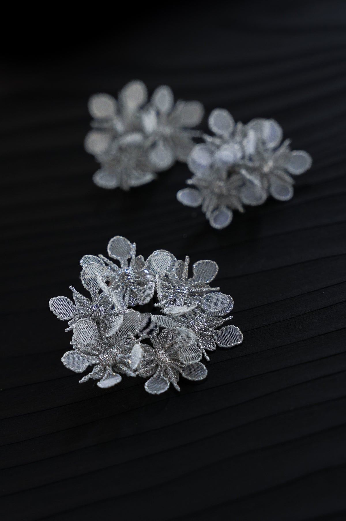 KUMOMAGUSA BOUQUET brooch
