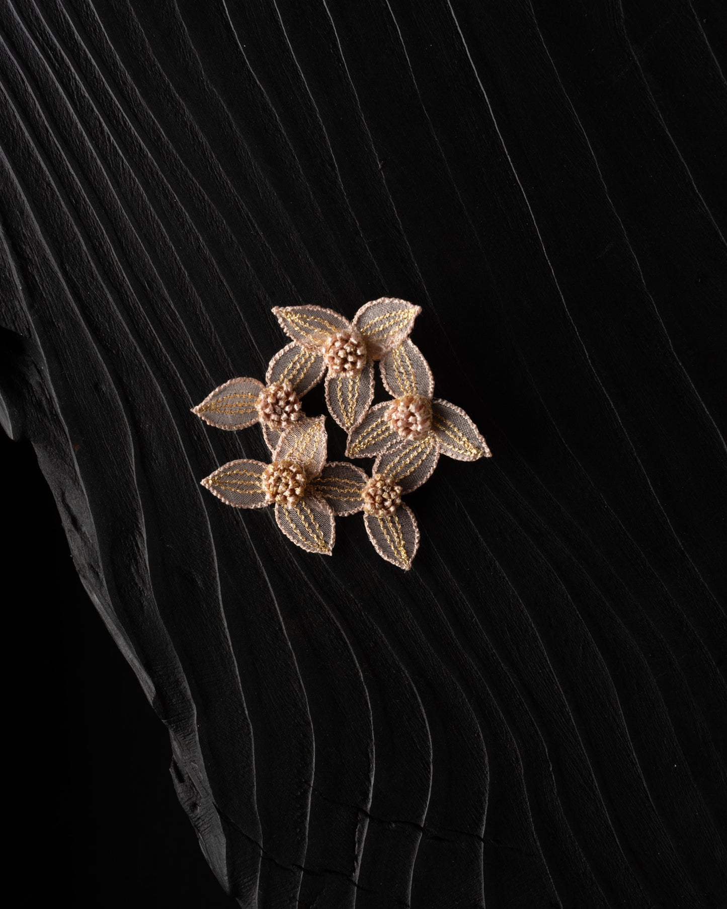 TSUYUKUSA BOUQUET brooch Pink
