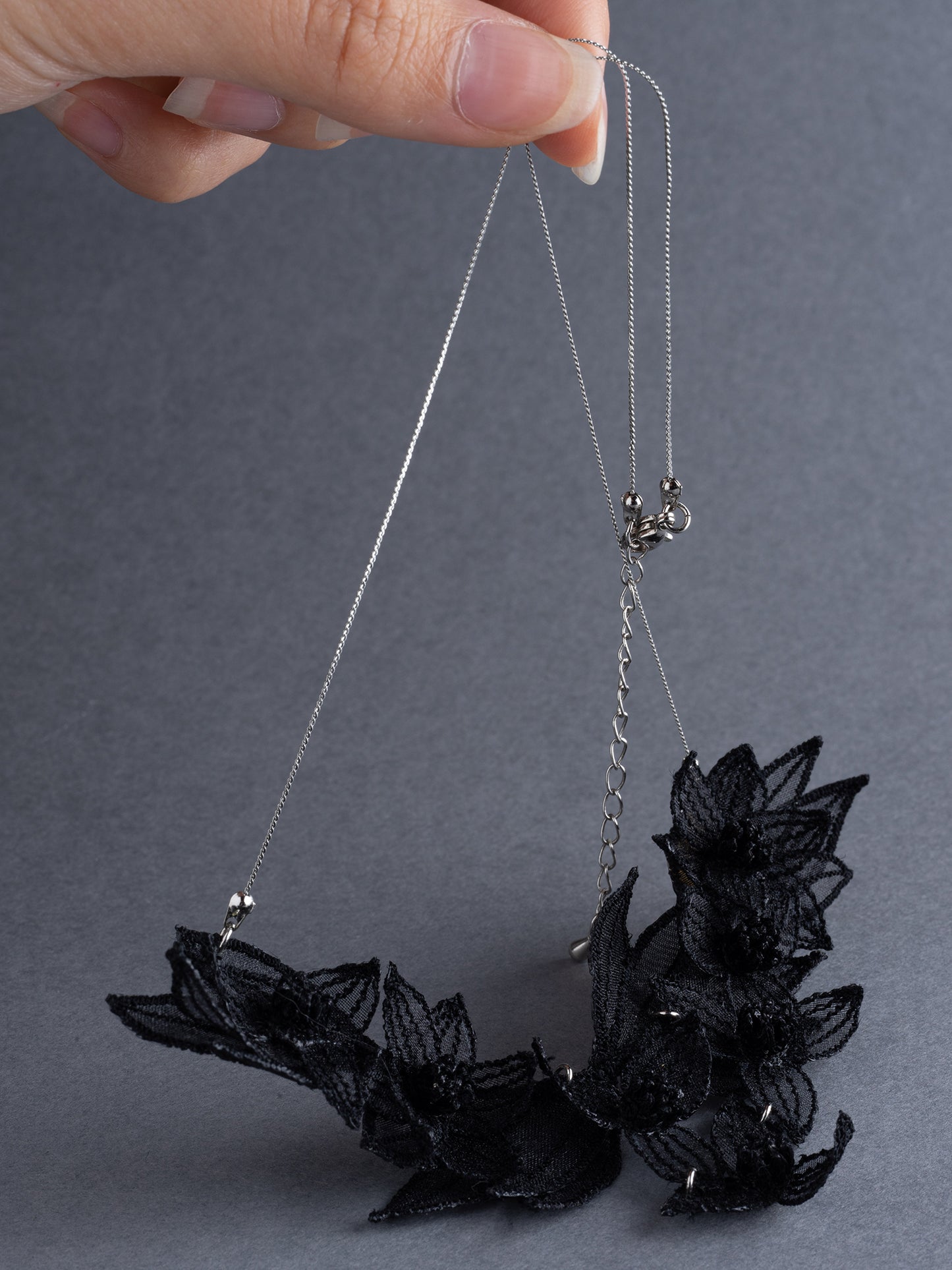 TSUYUKUSA necklace Black