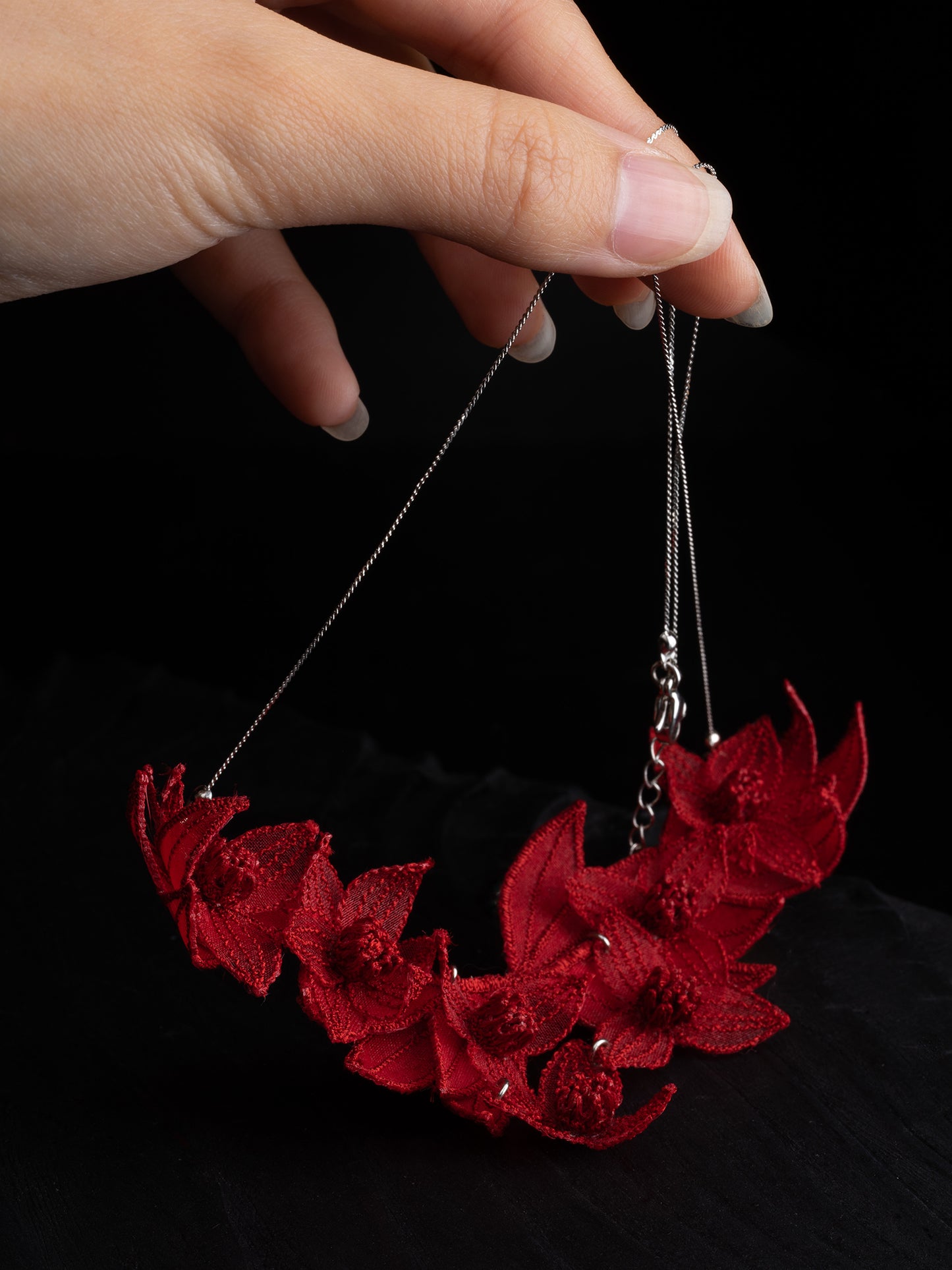 TSUYUKUSA necklace Red