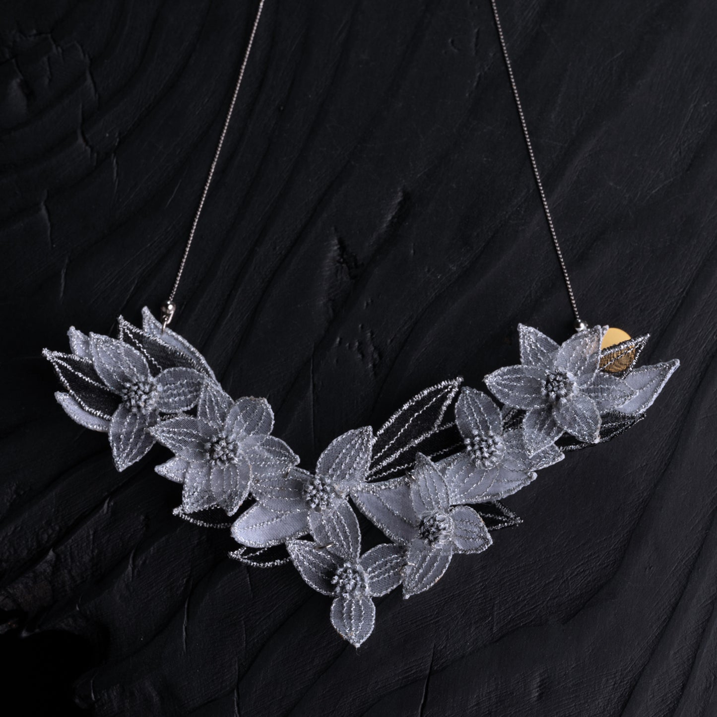 TSUYUKUSA necklace Silver