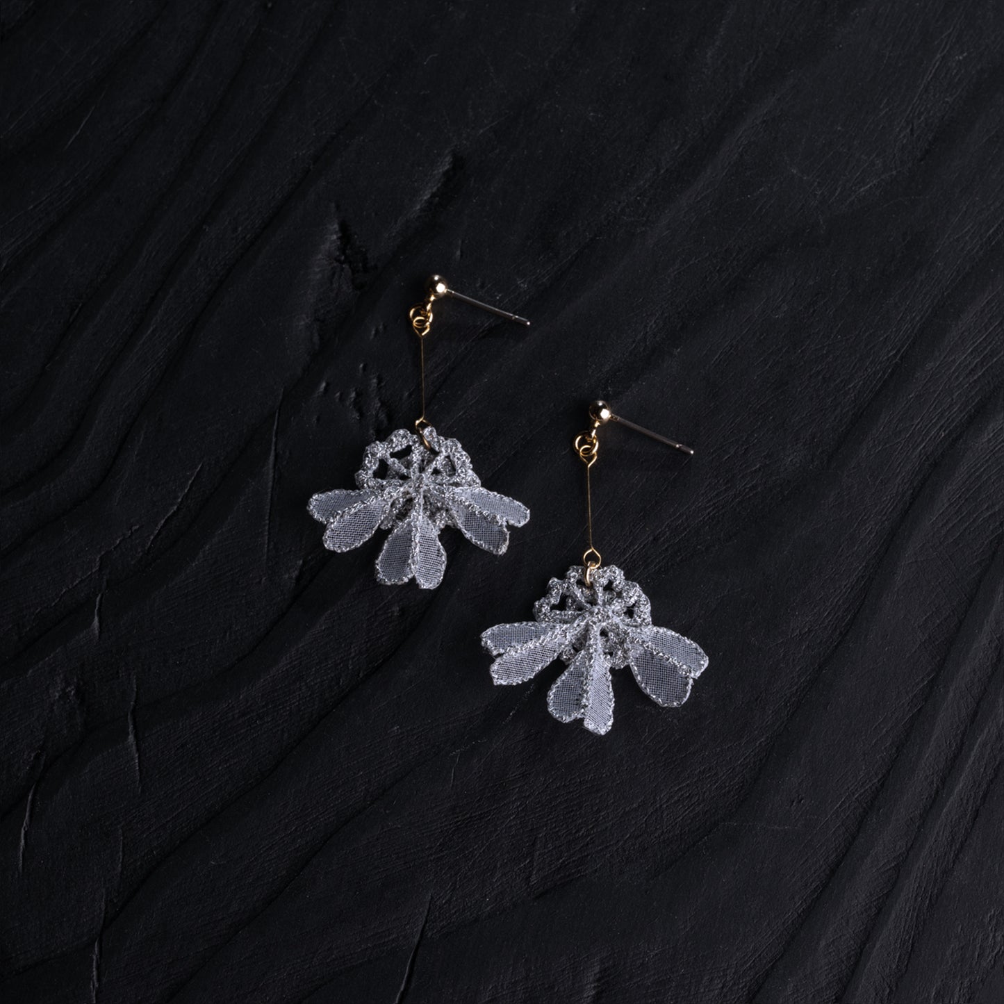 WHITE LACE pierce/earring