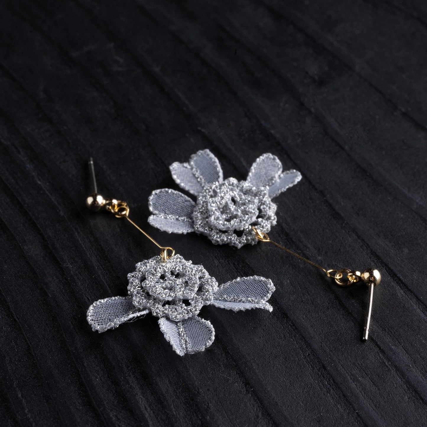 WHITE LACE pierce/earring