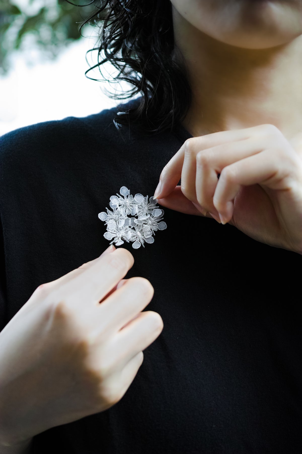 KUMOMAGUSA BOUQUET brooch