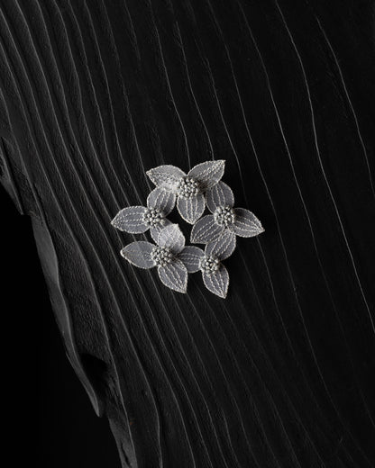 TSUYUKUSA BOUQUET brooch Silver