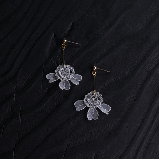 WHITE LACE pierce/earring