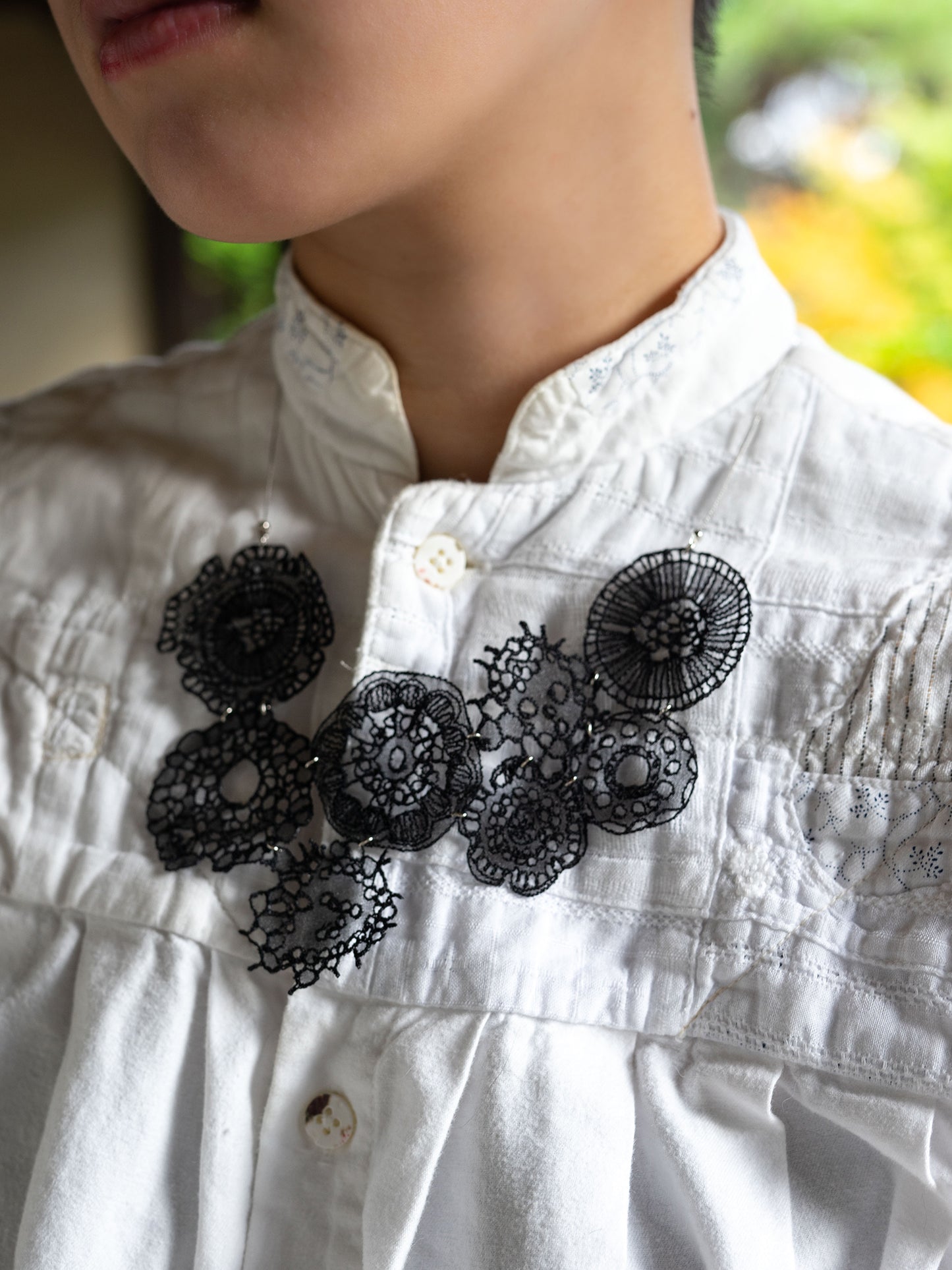 維管束 Lace necklace Black